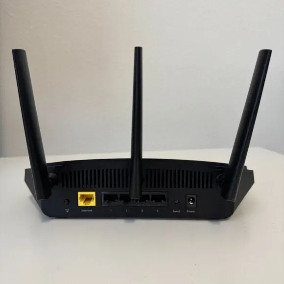 NETGEAR 4-Stream WiFi 6 Router (R6700AX) – AX1800 - Picture 4 of 4